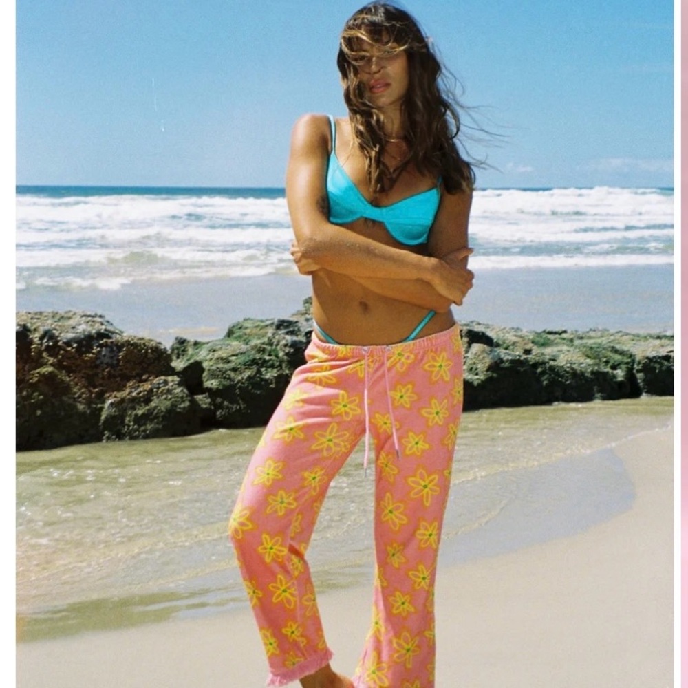 Beachy  Highrack Terry Cloth Swimsuit Coverup Pink Flower Pants Size 8/Small NWT
